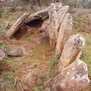 Click para ampliar. Pulsa en el nombre para ver la ficha. Dolmen de los Gravieles. Valverde del Camino. Huelva